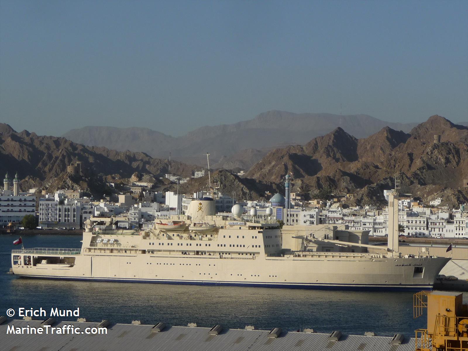  سفن إنزال للمغرب و دول عربية أخرى  - صفحة 2 Showphoto